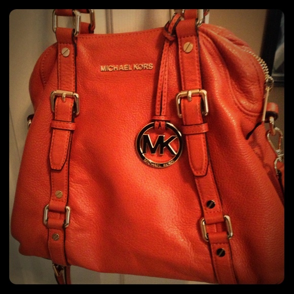 Michael Kors Handbags - Authentic Michael Kors Bedford Satchel